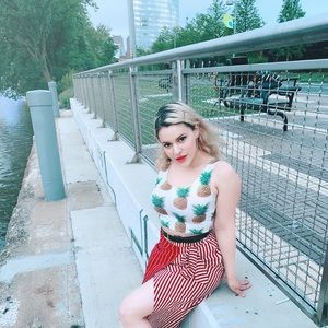 Meet your Posher, Daniella